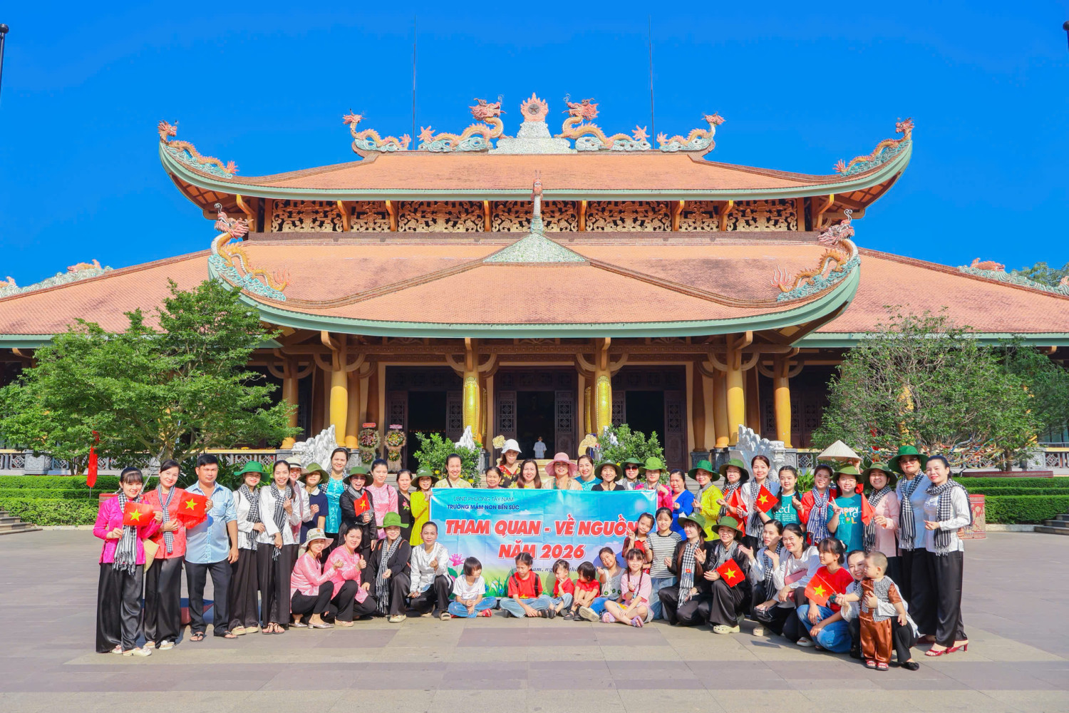 Về nguồn- Tham quan khu di tích lịch sử Địa đạo Củ Chi